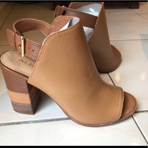 💕Host Pick💕 NWOT Aldo sandals